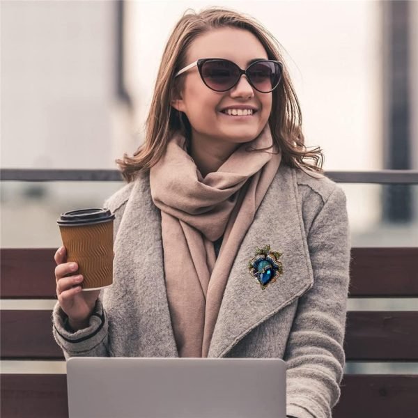 Rose Crystal Flower Brooch Vintage Palace Style Rhinestone Lapel Pin Wedding Bride Large Brooches For Woman Jewelry Clothing Decoration Christmas Gift