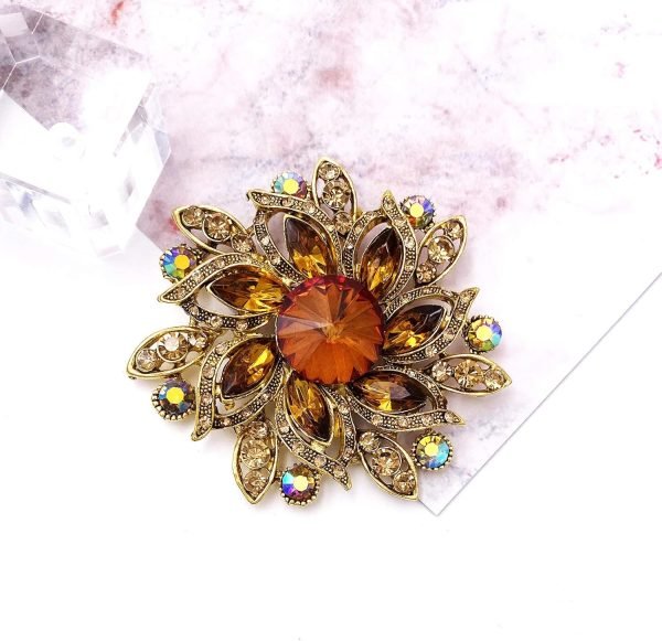 Vintage Women's Austrian Crystal Elegant Flower Brooch Wedding Broach Pin