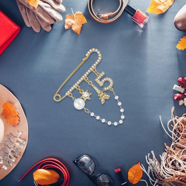 Number 5 Lapel Pins and Brooches Vintage Imitating Pearl Rhinestone Crystal Brooch Pin for Women Rhinestone Jewelry